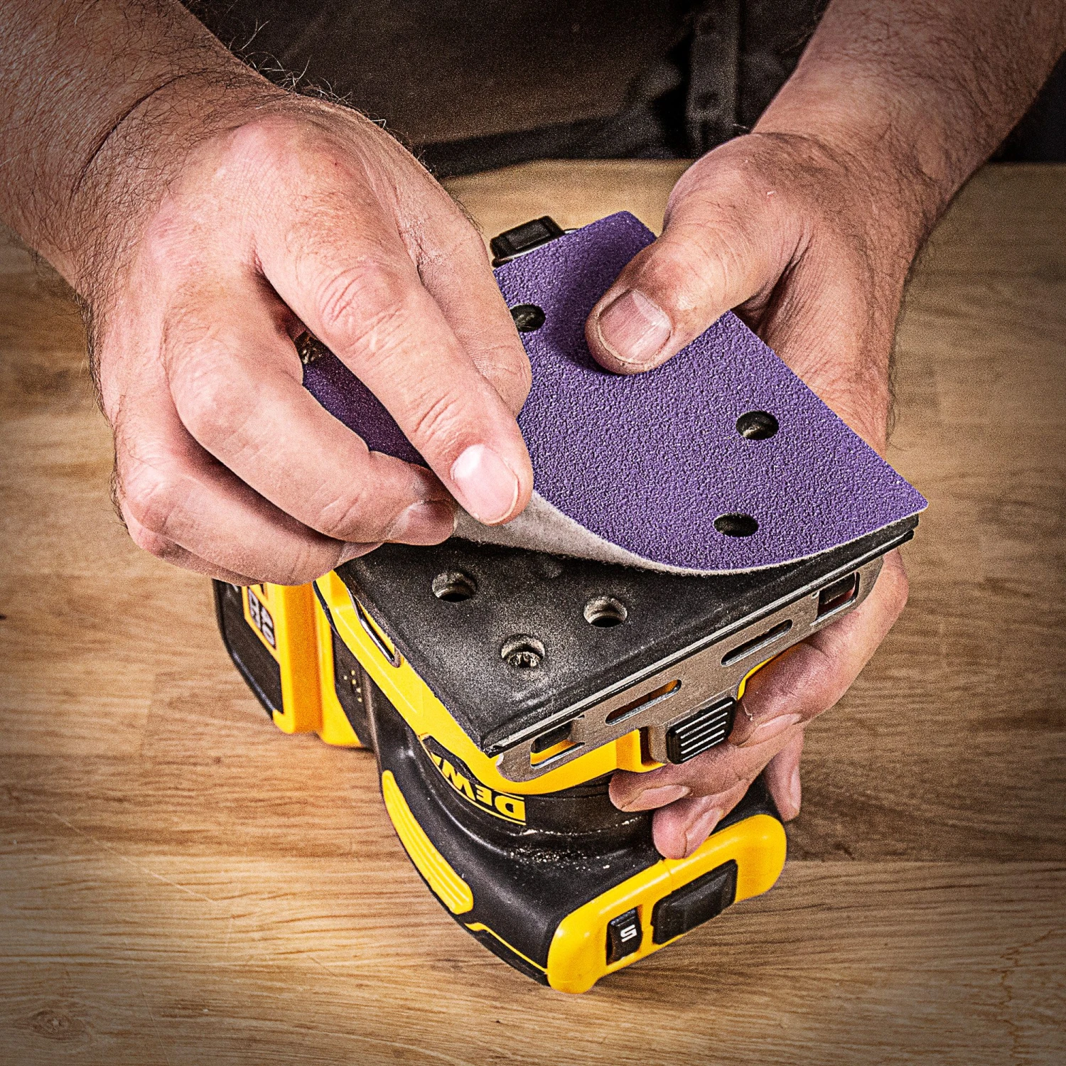 AB/QTR/180A - Aluminium Oxide 1/4 Sheet Sanding Sheet 180 Grit 114mm X 110mm 10pc 6 AB/QTR/180A - Aluminium Oxide 1/4 Sheet Sanding Sheet 180 Grit 114mm X 110mm 10pc - Image 4