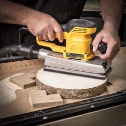 AB/HLF/240A - Aluminium Oxide 1/2 Sheet Sanding Sheet 240 Grit 115mm X 230mm 10pc -ToolMaster Shop 5027654070628 ab hlf 240a feat1