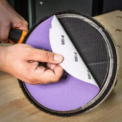 AB/225/180A - Aluminium Oxide Random Orbital Sanding Disc 180 Grit 225mm 10pc -ToolMaster Shop 5027654071328 ab 225 180a feat2