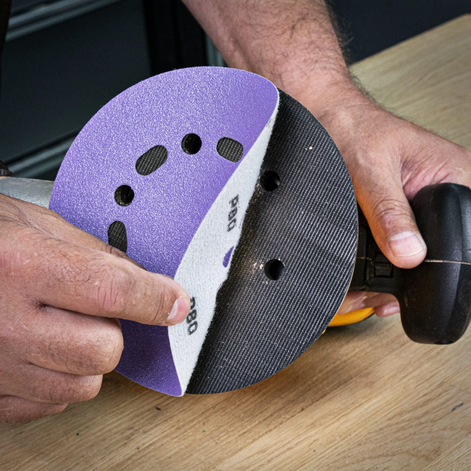 AB/150/240A/B - Aluminium Oxide Random Orbital Sanding Disc 240 Grit 150mm 50pc 10 AB/150/240A/B - Aluminium Oxide Random Orbital Sanding Disc 240 Grit 150mm 50pc - Image 8