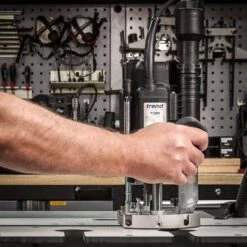 T12EK - 2300W 1/2" Variable Speed Plunge Router 240V UK -ToolMaster Shop t12ek feat11