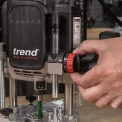 T12ELK - 2100W 1/2" Variable Speed Plunge Router 110V 32A UK -ToolMaster Shop t12elk feat12