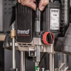 T14EK - 2300W 1/2" Dual-Mode Plunge Router 240V UK -ToolMaster Shop t14ek feat17