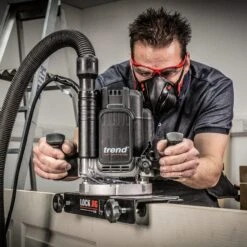 T14EK/EURO - 2300W 12mm Dual-Mode Plunge Router 230V EU -ToolMaster Shop t14ek feat3 1