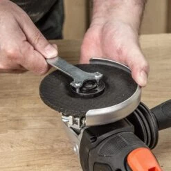 T18S/AG115B - T18S 18V Brushless 115mm Angle Grinder (Bare Tool) - UK & Eire Sale Only -ToolMaster Shop t18s ag115b feat6