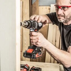 T18S/BA4AM - T18S 18V 4Ah TXLI Battery - UK & Eire Sale Only -ToolMaster Shop t18s ba4a feat3