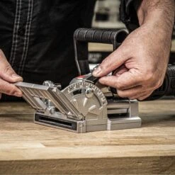 T18S/BJK1 - T18S 18V Biscuit Jointer Kit (1 X 4Ah Battery And Fast Charger) - UK & Eire Sale Only -ToolMaster Shop t18s bjk1 feat3 1