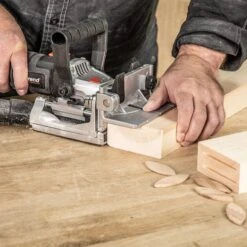 T18S/BJK1 - T18S 18V Biscuit Jointer Kit (1 X 4Ah Battery And Fast Charger) - UK & Eire Sale Only -ToolMaster Shop t18s bjk1 feat6 1