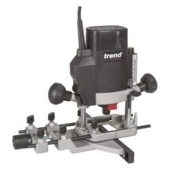 T5EB/MK2 - 1000W 1/4 Inch Variable Speed Plunge Router 240V UK -ToolMaster Shop t5eb mk2 feat2