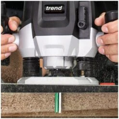T7EK - 2100W ½ Inch Variable Speed Plunge Router 240V UK -ToolMaster Shop t7ek feat14