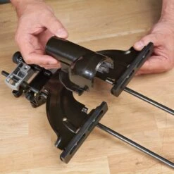 T7EK - 2100W ½ Inch Variable Speed Plunge Router 240V UK -ToolMaster Shop t7ek feat8