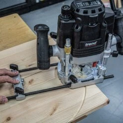 T8EK/EURO - 2200W 12mm Dual-Mode Plunge Router 230V EU -ToolMaster Shop t8 feat4 2