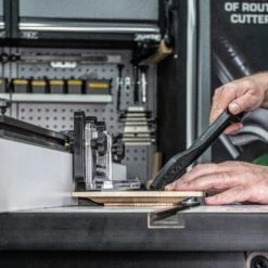 T8ELK - 2200W 1/2" Dual-Mode Plunge Router 110V 32A UK -ToolMaster Shop t8 feat8 1